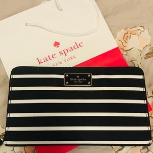 NWT Kate Spade Kaden french stripe travel wallet
